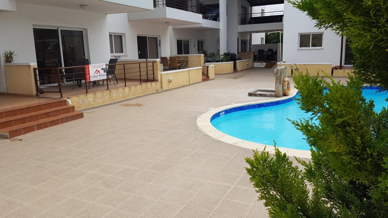 Dahan Sirena Lighthouse Luxury Apartment Пафос Екстериор снимка