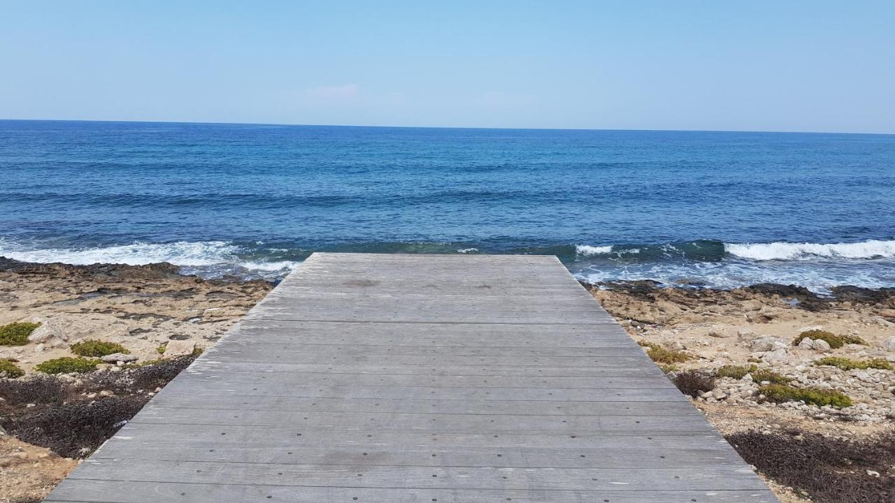 Dahan Sirena Lighthouse Luxury Apartment Пафос Екстериор снимка