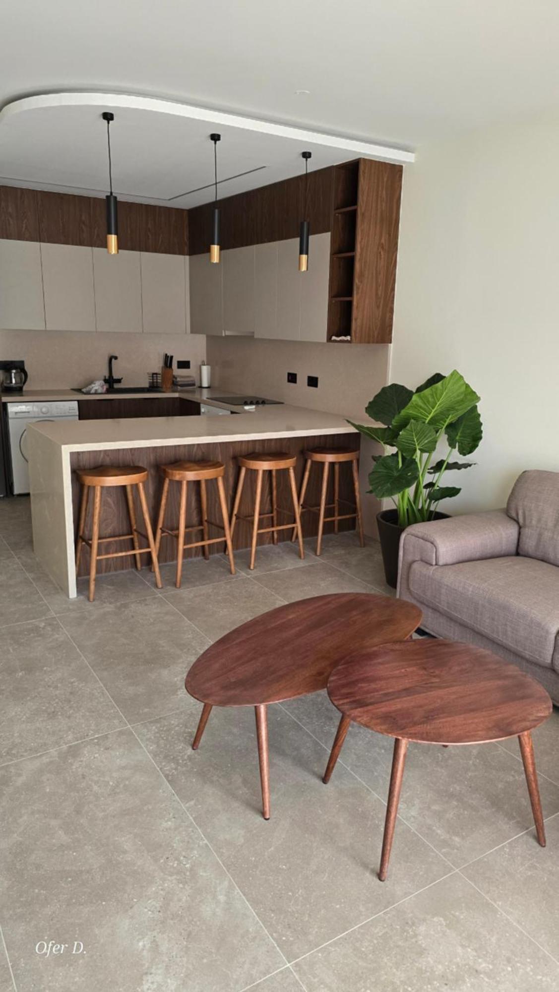 Dahan Sirena Lighthouse Luxury Apartment Пафос Екстериор снимка